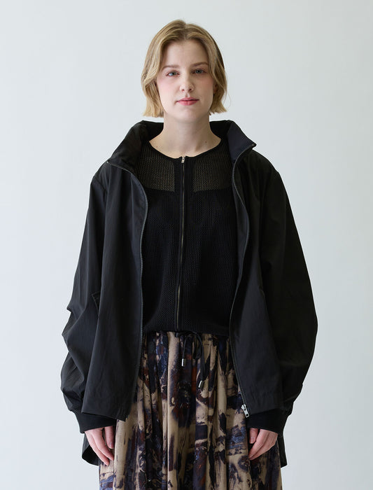 バックプリーツコート