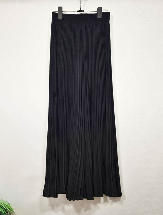 極細ランダムプリーツ フレアワイドパンツ（スカーチョ）