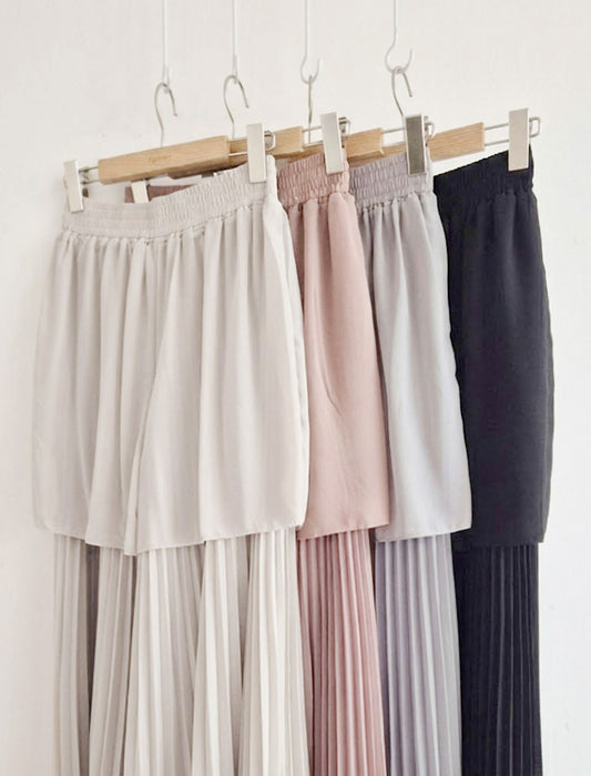 極細ランダムプリーツ フレアワイドパンツ（スカーチョ）