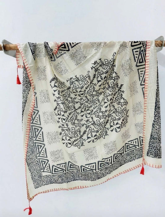 幾何学模様 ステッチデザイン タッセル付き大判ストール