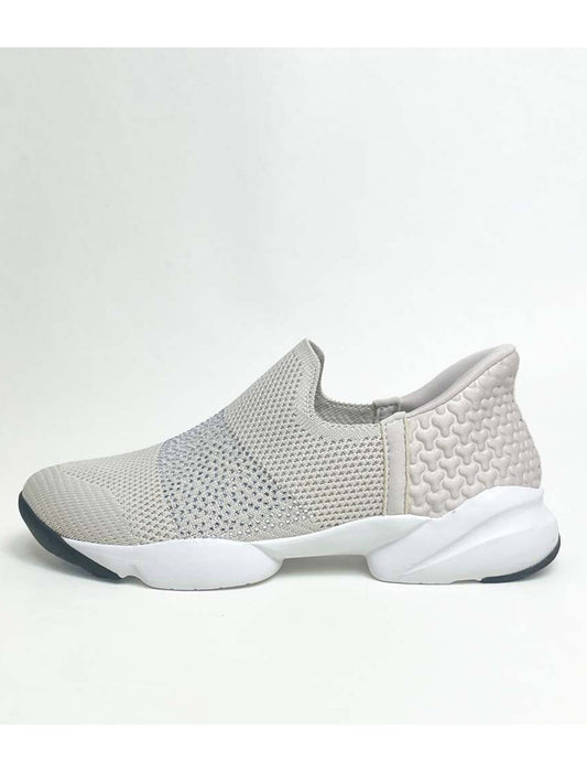 手を使わずに履ける！するっとイン超軽量ソックススリッポン