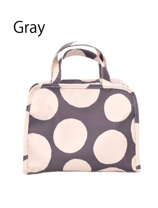 使い方いろいろ！多機能収納バッグ