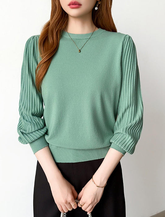 シンプルなのに印象的！プリーツスリーブニット