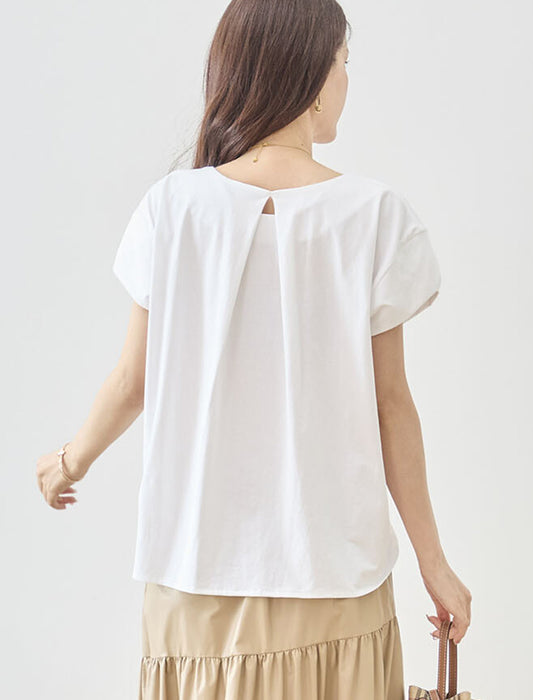 タックデザインTシャツ