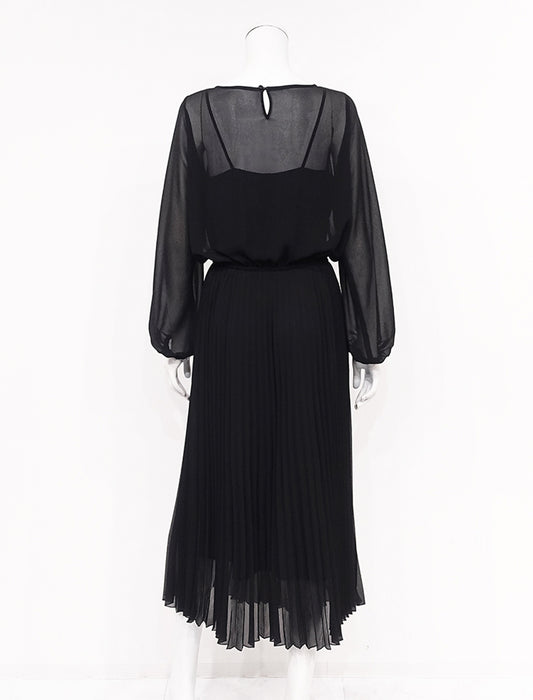 ＜SPECCHIO＞シフォンプリーツワンピース