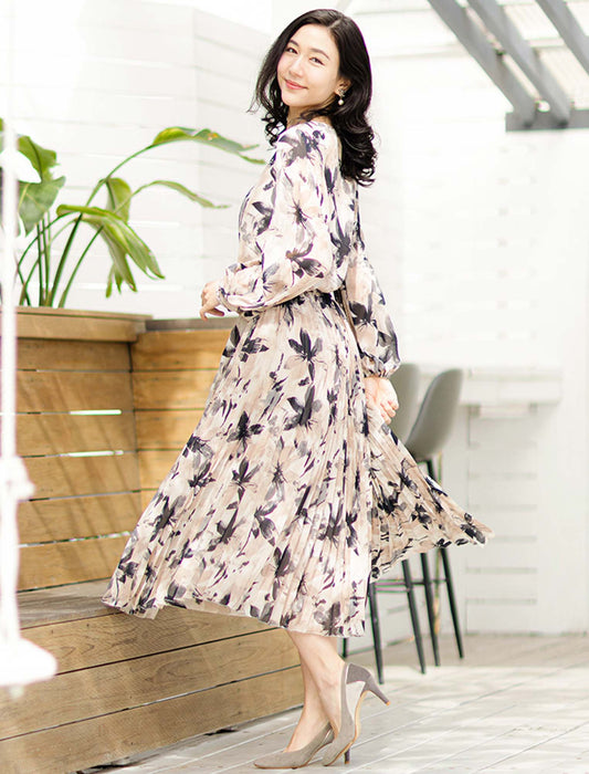 ＜SPECCHIO＞シフォンプリーツワンピース