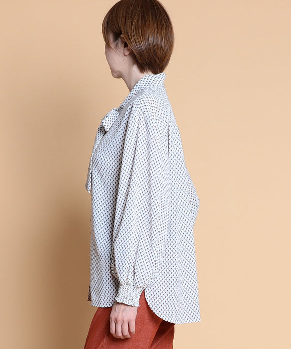 【メーカー直送】ボウタイプリントブラウス